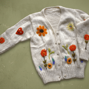 Petunia Cardigan Floral Bordado